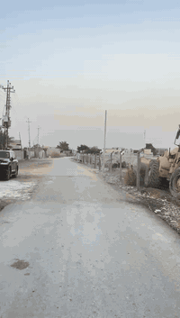 السلام عليكم
دوانم طابو ملك صرف سند ٢٥
تقسم حسب الطلب تريد دونم تريد نص دونم
  وجه النص دونم ١٨ متر
خدمات كاملة مثل ماواضح في الفيديو
للاستفسار أكثر الاتصال على الرقم التالي ***********
العنوان بغداد المدائن منطقة الوردية قرب مدرسة عمر المختار
***********
