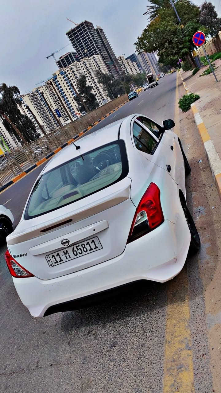 سني موديل 22 بغداد باسمي تحويل مباشر
موصفات المعروفه 
محرك كير تبريد مكفول برغي ممفتوح بيها
بيها صبغ باب السكن وقبق الجنطه وبارد بسيط موجود مقطع بتفصيل ويه الصور 
ماشيه 94 حقيقي 
مكاني الطوبجي قرب ساحه عدن
السعر 105 وبيه مجال بسيط
للاستفسار ***********
