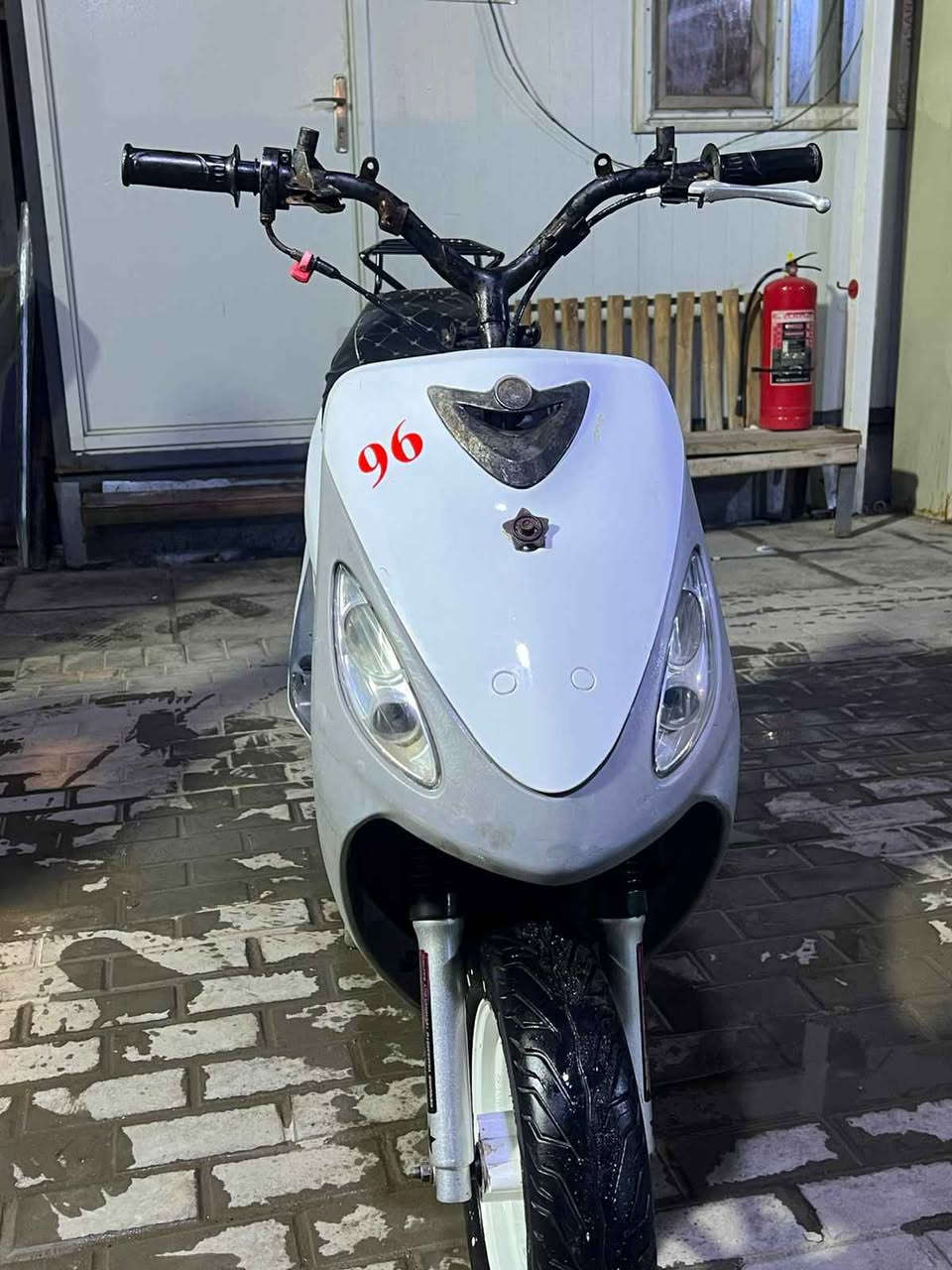 دراجه ماكس قجمه دراجه كلهه بلاد ماعده السكان 
مع كفرات ماكس غير لون مع كزوز رياضي 
السعر 650 وبيهه مجال 
رقم الهاتف
*********** البصرة, العراق
