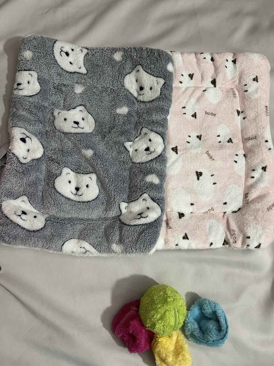 مجموعه فراش وكرات وجنطه للقطط سعر 25 الف


**إذا كنت صاحب هذا الإعلان وتريد حذفه لأي سبب، رجاءا أرسل رسالة إلى الدعم الفني**