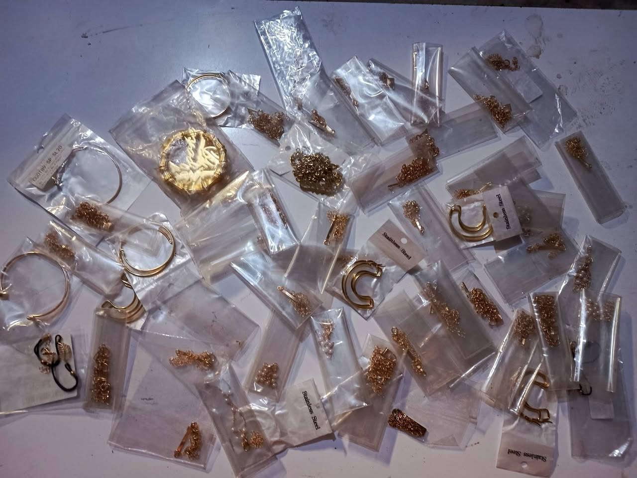 175 قطعة يفيدون توزيعات محرم الي يفيدو ينطي سعر بيهم


**إذا كنت صاحب هذا الإعلان وتريد حذفه لأي سبب، رجاءا أرسل رسالة إلى الدعم الفني**