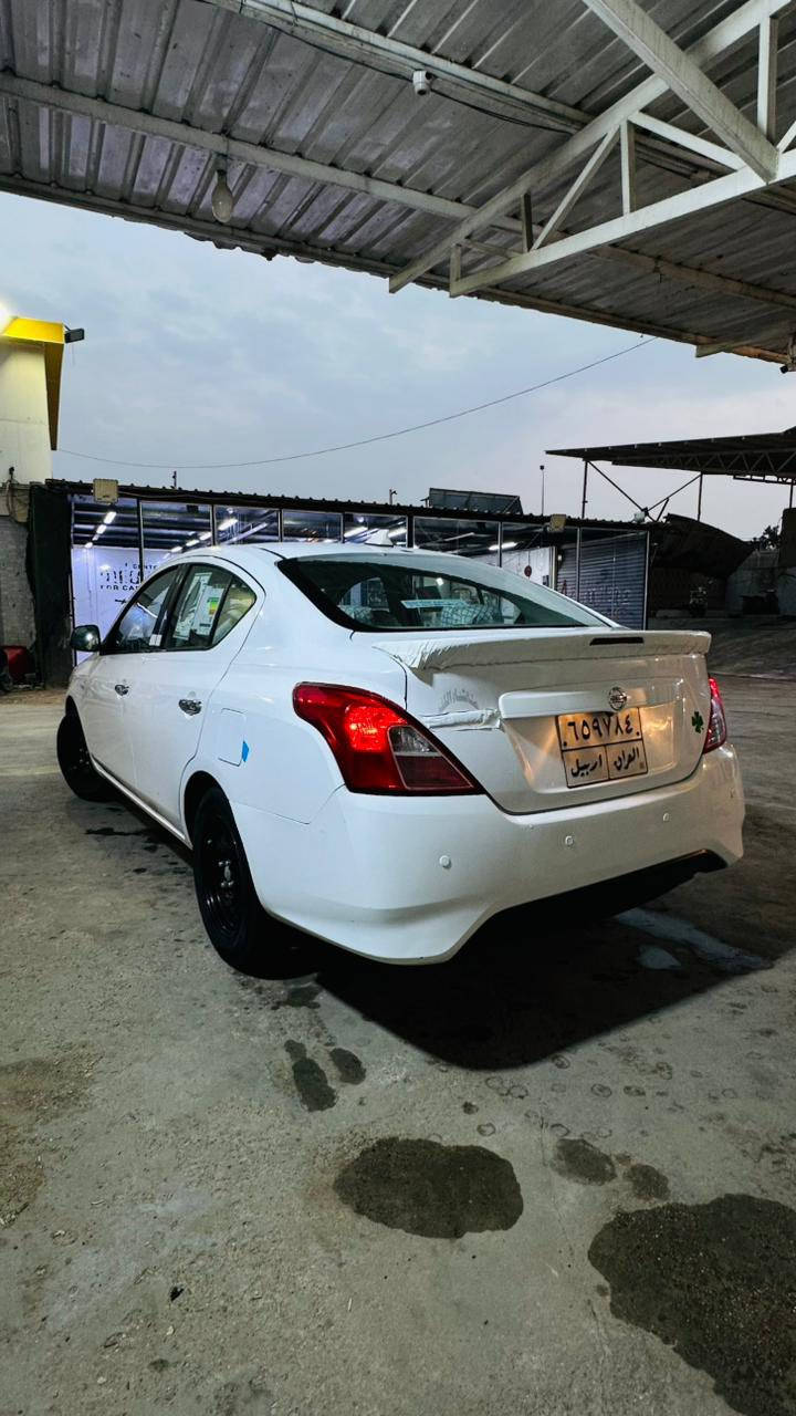 سلام عليكم نيسان صني هندي 2021
سنويه تنتهي بشهر 7 /2026 
سياره مصروف عليه وسياره جديده 
لا مشتغله تكسي ولا شي من بيت للمحل 
سياره صار بيه بارد باب خلفي جه عبري وشويه بل داير 
سياره ماشيه 99 قابل للزياده
سياره نصبته نصبه 24  تبريد حداده كير محرك كله كفاله 
مكان سياره بصره / جنينه 
انا مكلف بل نشر 
رقم صاحب سياره 
***********
سعر 113 بيه مجال
