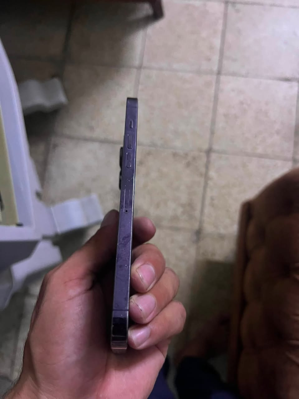 السلام عليكم
للبيع ايفون 14 برو ماكس جهاز ممفتوح بلادي باكيته ويا جهاز بس ضهر مكسور وضهر مالته ب 30 الف بس معدي مجال بدله ومتوازي ع بيعته  سعره 700 الف وبي مجال بسيط العنوان /حي الجامعه  الاتصال ع الرقم *********** / *********** 
بي واتساب
