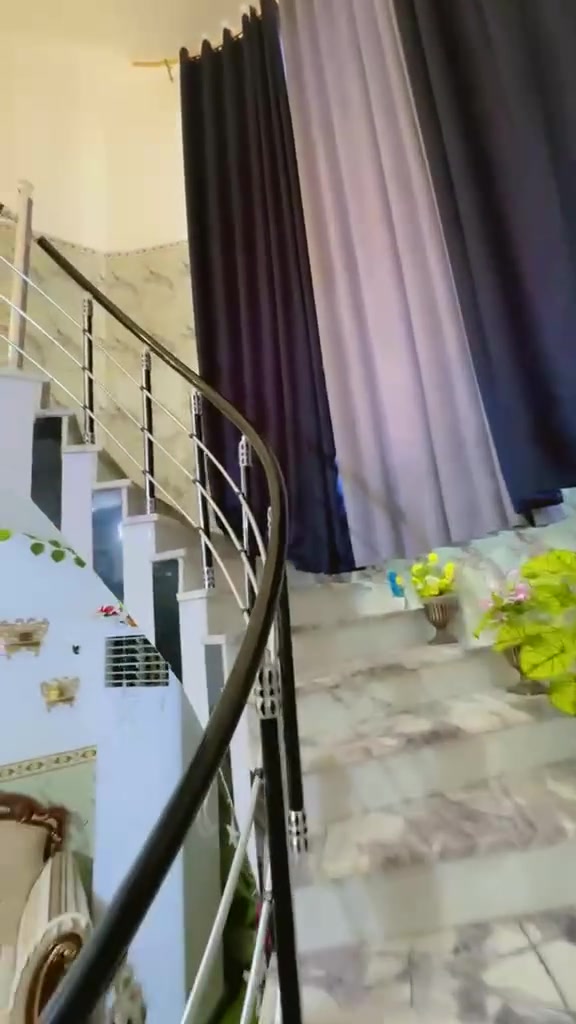بيت للبيع طابقين ركن صاير  مساحه 250متر  الواجهيه حجر تغليف حلان كل خدمات متوفره  شارعين شارع الامامي عريض  تبليط ومجاري الخالديه حي الشهداء قرب جامع ابن القيم للاستفسار ***********السعر خاص
