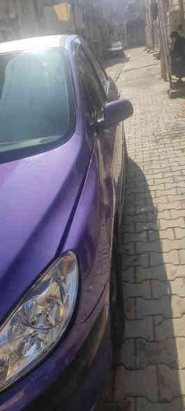 بيجو 2003/307 لون مميز كيرعادي  جام كهرباء محرك وكير وكلج  جديد صبغ. حزام مازدات جديده بس ريرادله حداديه السعر 42/الاتصال *********** تحياتي
