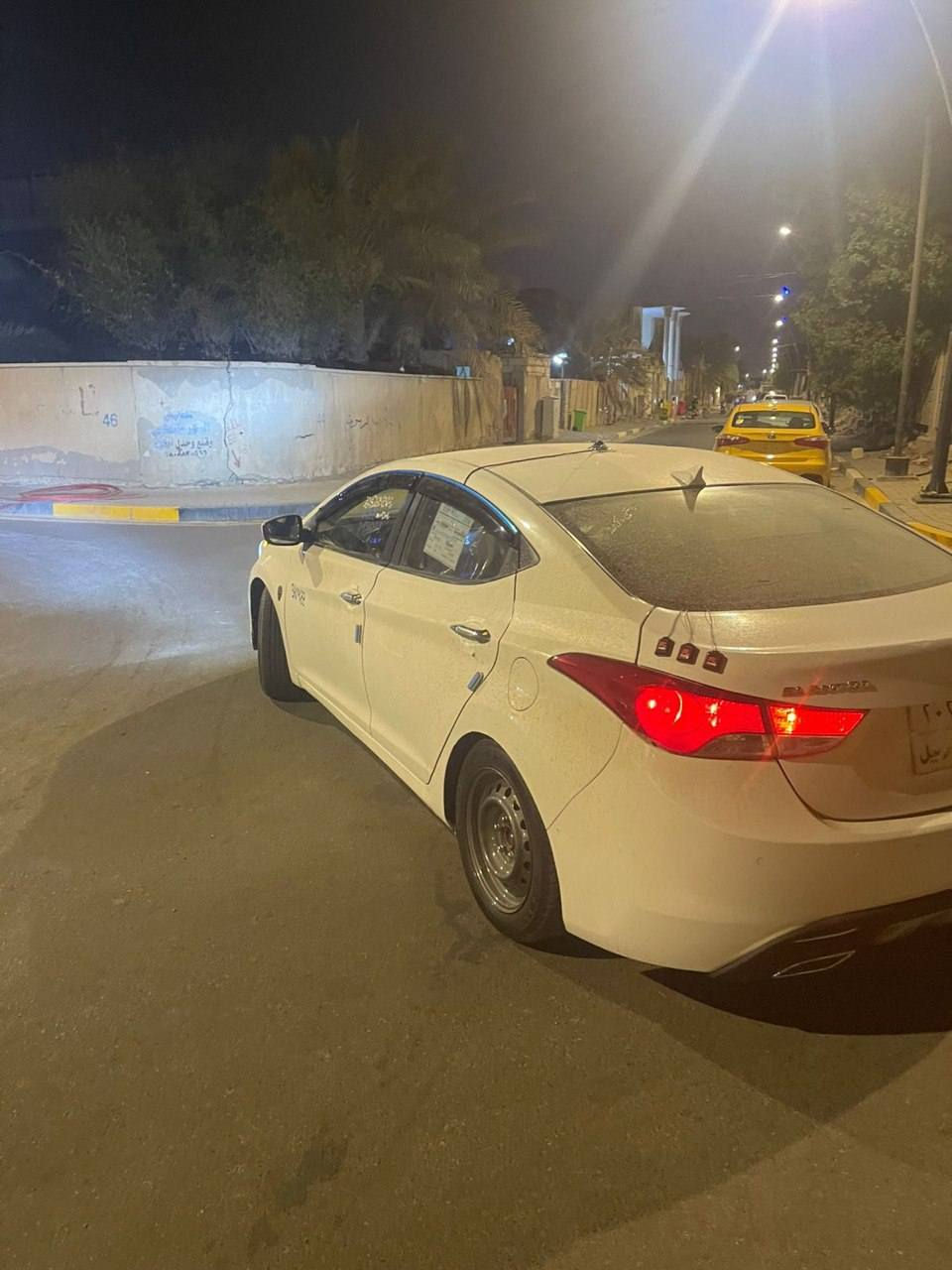 السلام عليكم
#الالنتر2013اصل_بانزين
ادوات ادوات 
كصة جنطه 
محرك حداديه 
تبريد ثلج
تخم تايرات
كير محرك مكفول
تحكم ستيرن 
السياره جاهزه مال جناي مابيه نقص برغي 
متومه شرط الحاسبه 
#السعر_54_ورقه_وبيه_مجال
للاتصال// ***********
