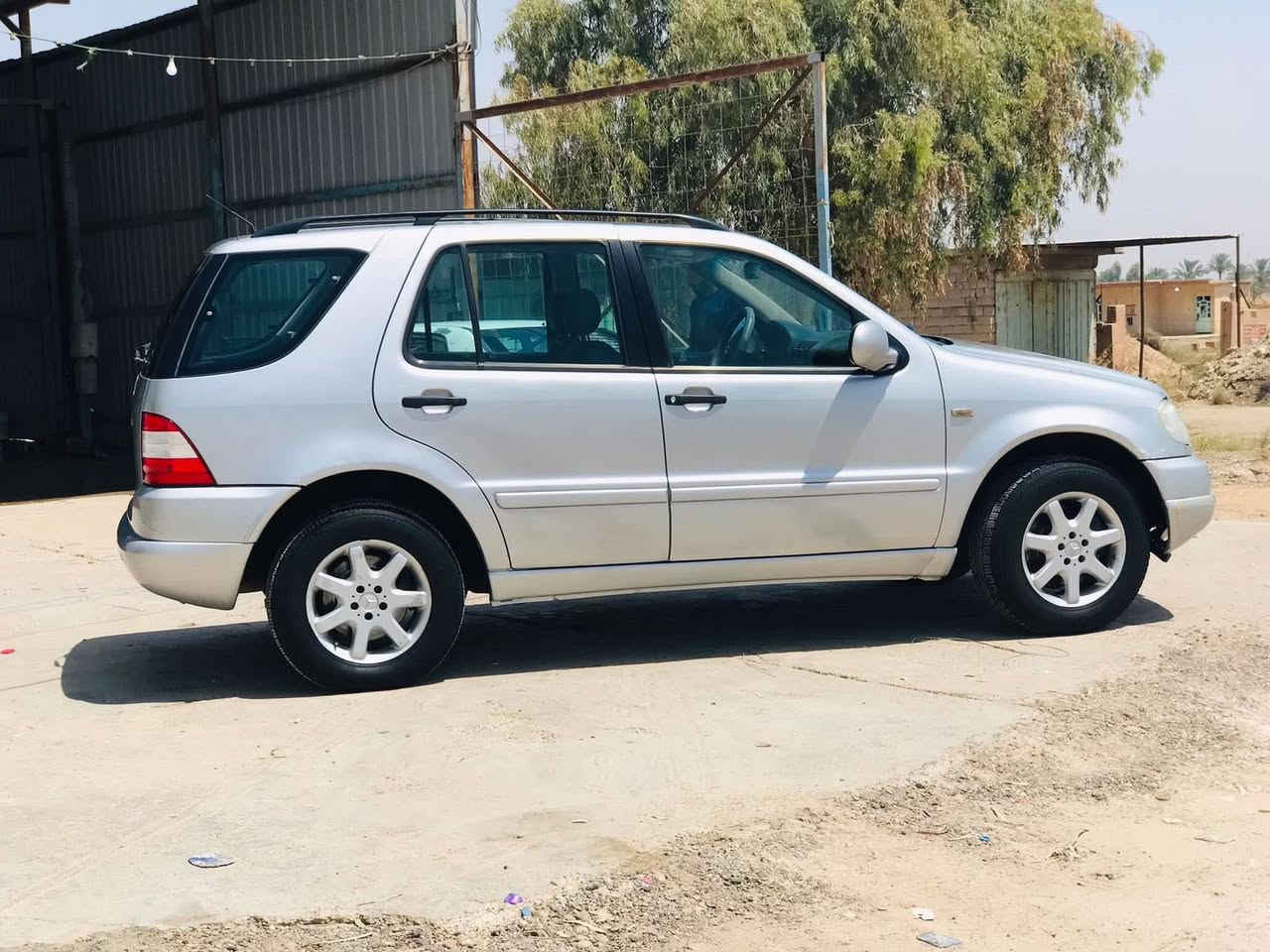 للبيع او مراوس مارسيدس 2001
حجمها 430ML
مكينهV8بلاد
فول مواصفات 
كشنات جلد 
فتحه سقف 
تبريد خير من الله 
نقصها بس صدر خلفي 
السعر 70وبيها مجال 
باقي التفاصيل اتصل على هذا الرقم ‭0782 916 7492‬
