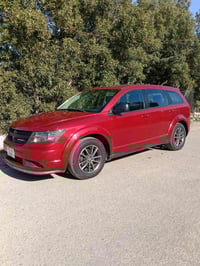 ٢٠٠٩ • ١٢٧٨٠٠ • احمر كرزي