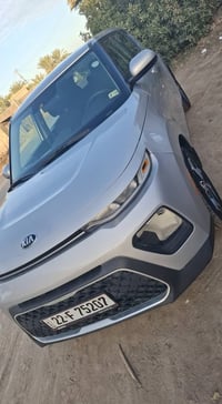 كيا سول • ٢٠٢٠ • حافة البونيت