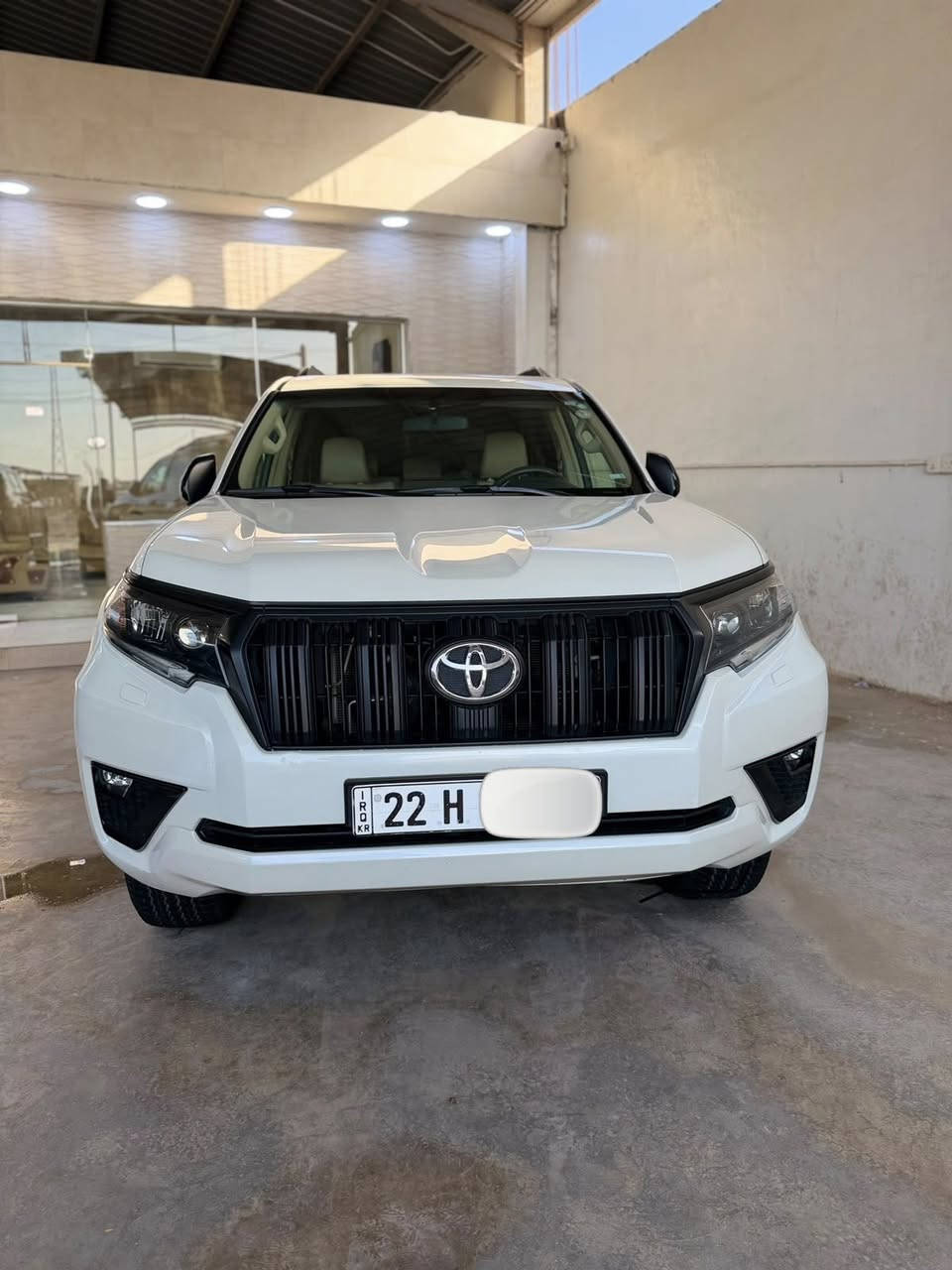 الحسن لتجاره السيارات 

العنوان واسط الزبيدية 

تيوتا برادو 2023 
TXS محرك 6 سلندر 
كشنات كهرباء 
كشنات جلد 
فتحه سقف بصمه تشغيل 

وبعد بيها اهواي مواصفات 

السياره / بيها ضرر جاملغ خلفي صبغ 
ولباقي مكفوله كفاله عامه 

السعر المطلوب /425 وبيها مجال 

رقم اربيل تحويل وكاله حاضرين 

***********
