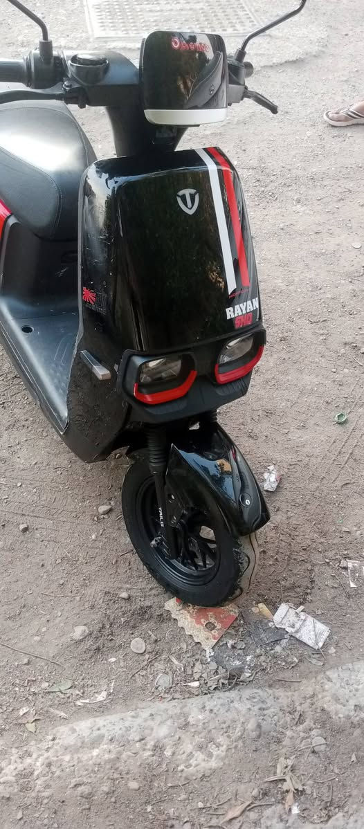 السلام عليكم للبيع دراجه شحن ريان ام عيون موديل 2024 بطاريات تالج حجم وسط 6 نضيفات دراجه نضيفه استخدام هاي السنه تايرات ابريكات دهن اشاير يمنه يسره لايت زنون عالي ناصي نضام البارك والبك مثبت سرعه وياها بصمتين وسويج وشاحنه دراجه نضيفه مكاني بغداد جديده سعر 650 وبيها مجال ***********
