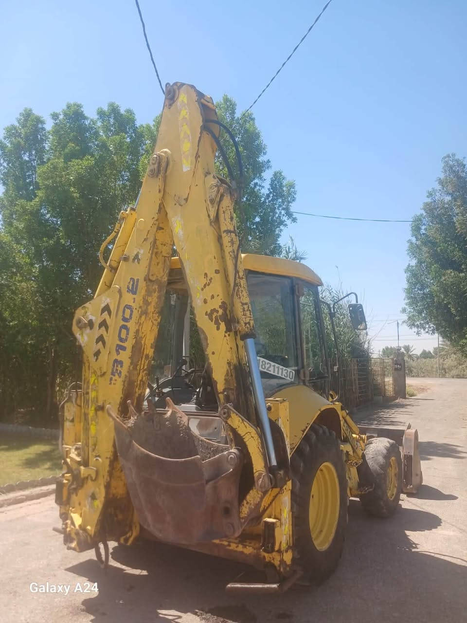 حفاره عكرب فيات  موديل 2003 رقم بغداد بسمي مكانها الديوانيه بيه فقط ضعف بل مضخت الرفع 
السعر 85وبيها مجال بسيط جداً 
***********
