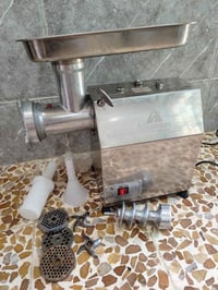 ثرامت لحم مستخدمه مرتين فقط حجم 22 السعر 225 رقم/07511860391