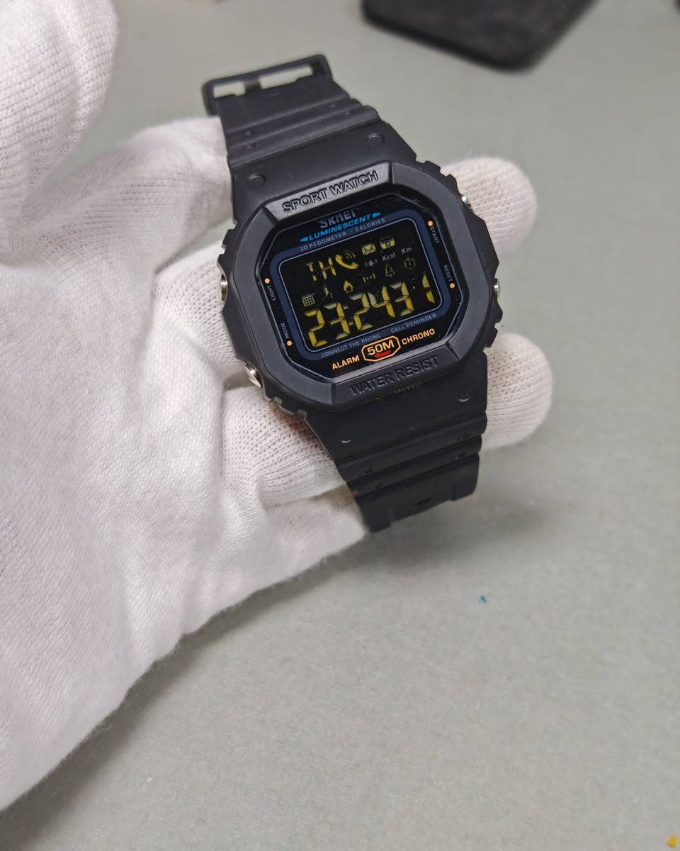 مزاااااااااد مزاااااااااد 
لدينا لكم اليوم مزاااااااااد جديد لساعه راقيه ومميزع الساعه سكمي رياضي اصلي ربر  موديل حديث يمتاز بعدة مميزات تفيد الرياضيين والعسكريين   

يبدا المزاد الان وينتهي اليوم ساعه 2 ليلا

فتحة باب الساعه 10دولار واقل رفعه 5دولار 
الساعه اصلي 
ربر طبي
الكتروني
تاريخ شهري
تاريخ اسبوعي
منبه
بلوتوث
عداد سعرات
عداد جري 
توقيت نظام 24
لايت
تاتي مع علبه  حافظه والظمان سنه كامله 
يوجد توصيل لجميع المحافظات


**إذا كنت صاحب هذا الإعلان وتريد حذفه لأي سبب، رجاءا أرسل رسالة إلى الدعم الفني**