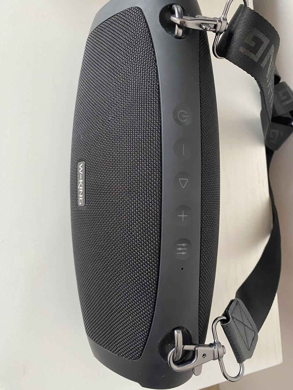 مكبرات صوت بلوتوث W-KING بقوة 70 واط، صوت جهير عميق وقوي، مكبر صوت لاسلكي محمول مقاوم للماء بمعيار IPX6 للاستخدام الخارجي، بطارية بسعة 15600 مللي أمبير، معالج إشارة رقمية (DSP)، صوت نقي، 42 ساعة تشغيل، منفذ لبطاقة ذاكرة TF، منفذ AUX، تقنية NFC للحفلات والتخييم ،للبيع اول تم 120


**إذا كنت صاحب هذا الإعلان وتريد حذفه لأي سبب، رجاءا أرسل رسالة إلى الدعم الفني**