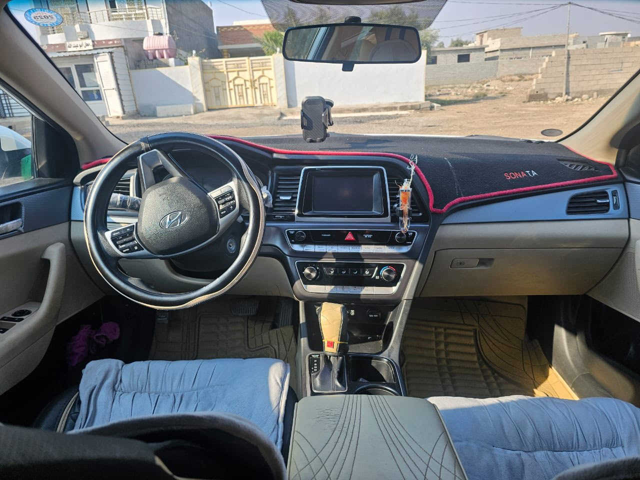 سيارة سوناتا موديل 2019 وارد امريكي لون ابيض محرك 2400 
 رقم اربيل.
حادثها صور موجودات بمنشور
موصفات es
 مكانها ديالى

***********
