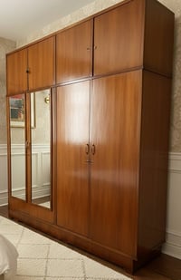 غرفه نوم أربع أبواب صاج تفصال مسويتها نضيفه جدا  7 قطع مع بلازمه حجم 4...