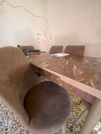 ميز طعام • ٦ كراسي • استخدام قليل
