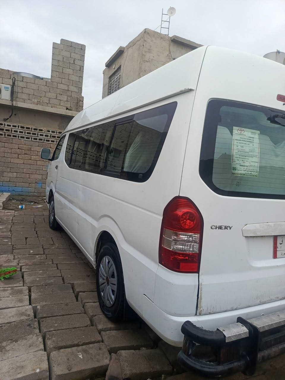 السلام عليكم
شيري h5 للبيع موديل 2013 شرط التحويل 
مصفره هيه ومرور وضربه 
كير ومكينه واكسل شرط 
مكينه 2ونص مال كصه لا صرف ولا نفخ ولا رخاوه 
طخم تأير جديد صاحبه الشرعي بل موصل 
العنوان موصل الأيمن 
السعر 90 وبيها مجال 
الاستفسار 
***********
***********
