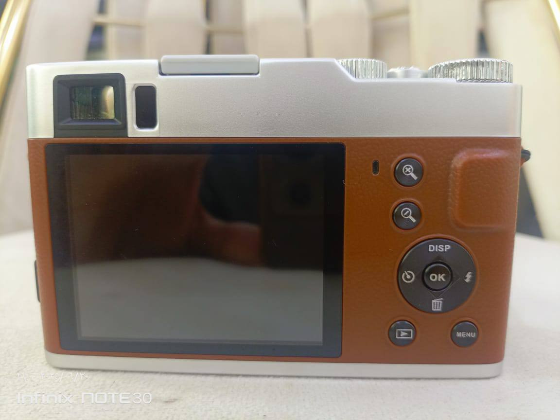 كامره 4K
ultra hd
جديده استخدام قليل 
سعرها 30 وبيها مجال 

كركوك

***********
