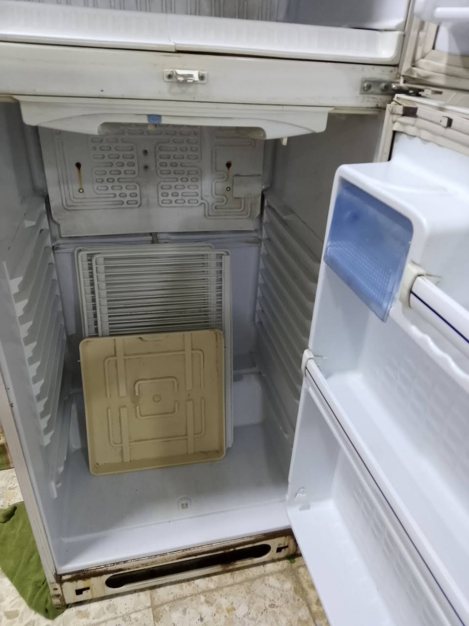 ثلاجه ١٨ قدم شغاله بدون تصليح للبيع السعر ٨٠ الف


**إذا كنت صاحب هذا الإعلان وتريد حذفه لأي سبب، رجاءا أرسل رسالة إلى الدعم الفني**