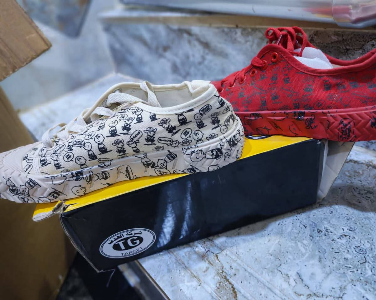 مساء الخير للجميع حبايب عندي احذيه نسائيه ولادي وبناتي سعر جدا مناسب للاستفسار 
الاتصال على وتساب ***********
