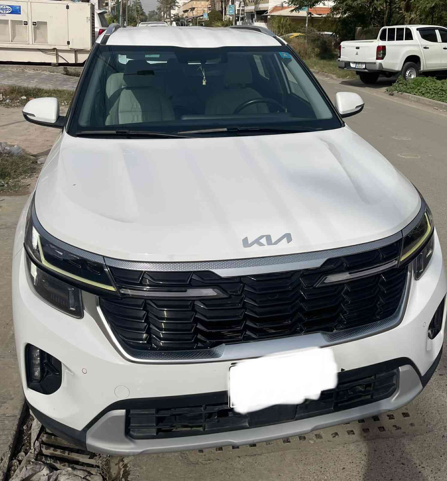 السلام عليكم
كيا سيلتوس 2024 خليجي، رقم بغداد
ماشية 19 الف, ضمان الشركة الدولية  
- محرك 1500، دبل نوزل 
- منافذ USB وشاشة لمس
- مود درايف اربع وضعيات
- مود الطرق ثلاث وضعيات
- كراسي جلد
- تبريد امامي /خلفي 
- شاحن لاسلكي 
- انارة داخلية لد 
- حساس ضغط الاطارات 
- ويل كب 17 
* مثلث طوارئ + عدة اسعافات 
حساسات امامية + خلفية 
- وغيرها ..الخ
      
السعر 180
للاستفسار الاتصال على ***********
