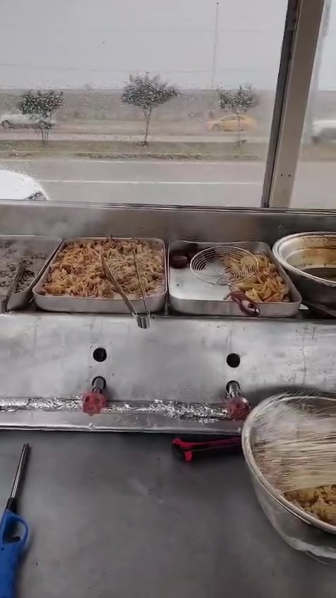 سلام عليكم اخواني عربانه للبيع كامل ملحقاته من طباخ ابو خمس عيون من مواعين فقط اجيب مواد اتسوي بي اكل السعر 300الف وبي مجال هم العنوان كركوك ***********الي حاب يتصل بهاي رقم الى يرد يفتح بي مشروع بصيط🪬
