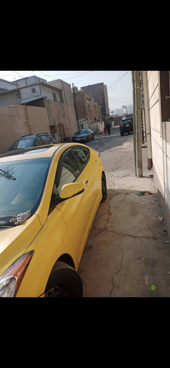 السلام عليكم النترا للبيع تكسي امريكيه فول عده البصمه  موديل ١٣ كير ومكينه وتبريد خير من الله تخم تاير جديد السياره حادثه جاملغ الايمن مبدل بدون لغد وشاصي والباب الخلفي الايمن بيه ضربه ومصلح وحادث امريكه بل جنطه ومبدل قبق جنطه ملاحضه اني مكلف بل نشر مكان السياره بغداد الكرخ السعر 97 وبيه مجال رقم صاحب السياره  ***********
