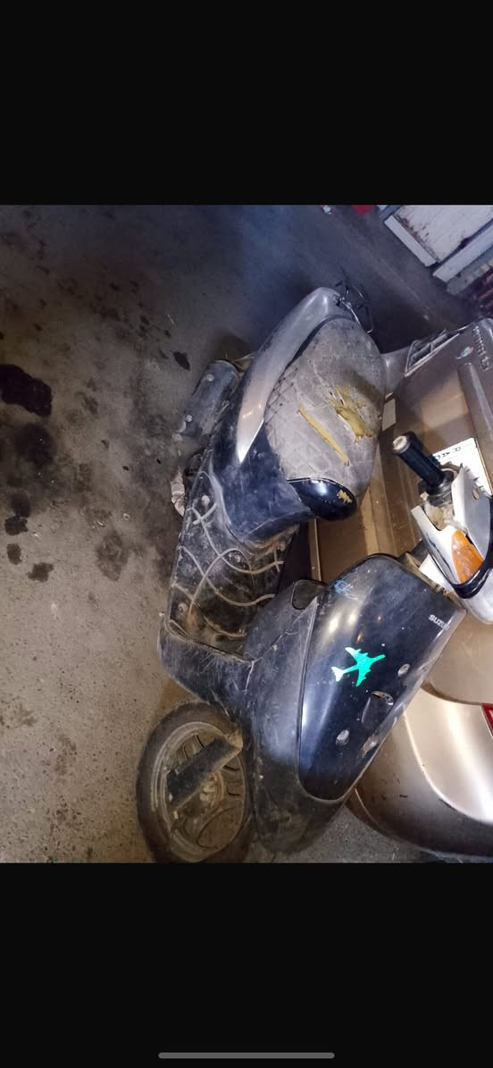 السلام عليكم  سازوكي 120البيع جفته جديد او تركته طفت ابيع كوم حديد حمل او روح مااعرف شبيها سعرها ب90بيها مجال رقمي واتساب *********** بغداد حي العامل
