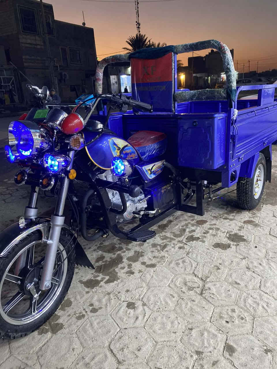 السلام عليكم ستوتة صقر للبيع كفالة عامة صارلها 20 يوم  طالع من الوكيل وكيلها نبيل جرد دراجة زيرو بحالة الوكالة مكاني ديوانية مركز ممتواجد خاص شراي اتصل وبيك خير وتدلل

***********
