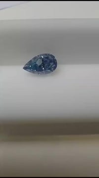 ألماسة زرقاء • ٦ قيراط • قصة كمثرى