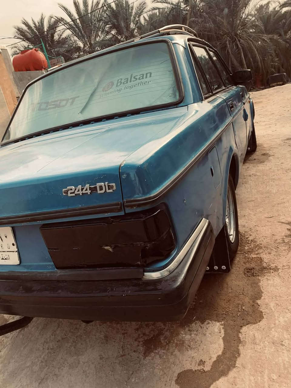 السلام عليكم
سيارة فالفو للبيع 
گير ومكينه ونجي موديل 82
السعر 25وبيها مجال 
للاتصال ***********
