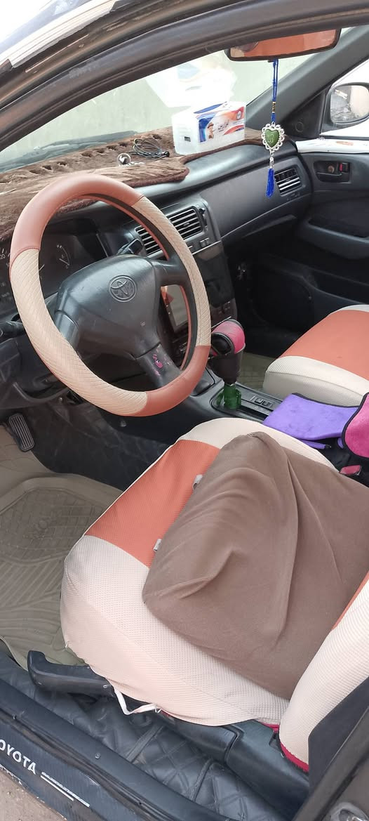 السلام عليكم
سياره اكرونه رقم انكليزي مشروع وطني نمرة كوت بسمي السيارة موجودة بل نجف موديل 95  معروضة 45ومجال بسيط حك الجيه ***********
