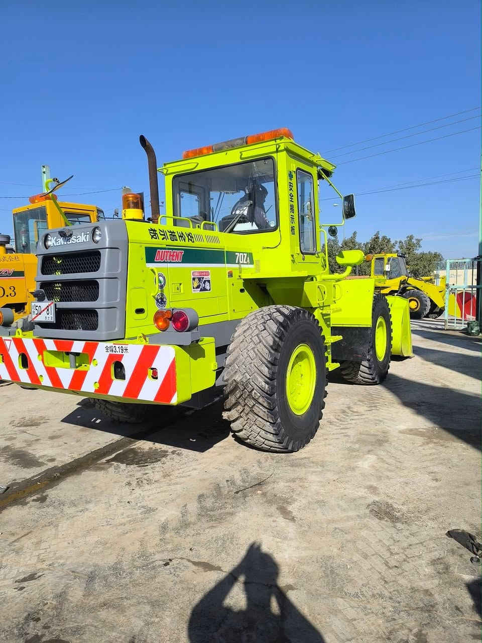 اللهم صلي على محمد وال محمد
كاوسكي حجم 70zA دخول جديد لعراق وارد اليابان
محرك ازوزه 6 سلندر سوبر بم ونوزل مكفول كفاله عامه
تخم تاير ثلجي عداد العمل جداا قليل 4000 ساعه
حتئ كتلوكات الشركه وياه شاهد النضافه 
مكانه بل نجف الشراي فقط يتصل ع رقم ***********
