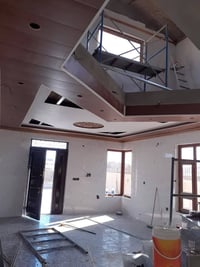 كهربائي تأسيس كهرباء وسقوف ثانويه وتغليف جدران باسعار مناسبة 077214218...