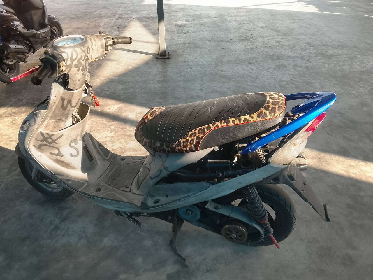 للبيع ماكس منغولي 325 بيهة مجال دراجه شغاله نكره سلف اي نقص مابيهة كفرات موجوده كلش مانلقصهة مكان بغداد الكريعات شراي يتصل ***********
