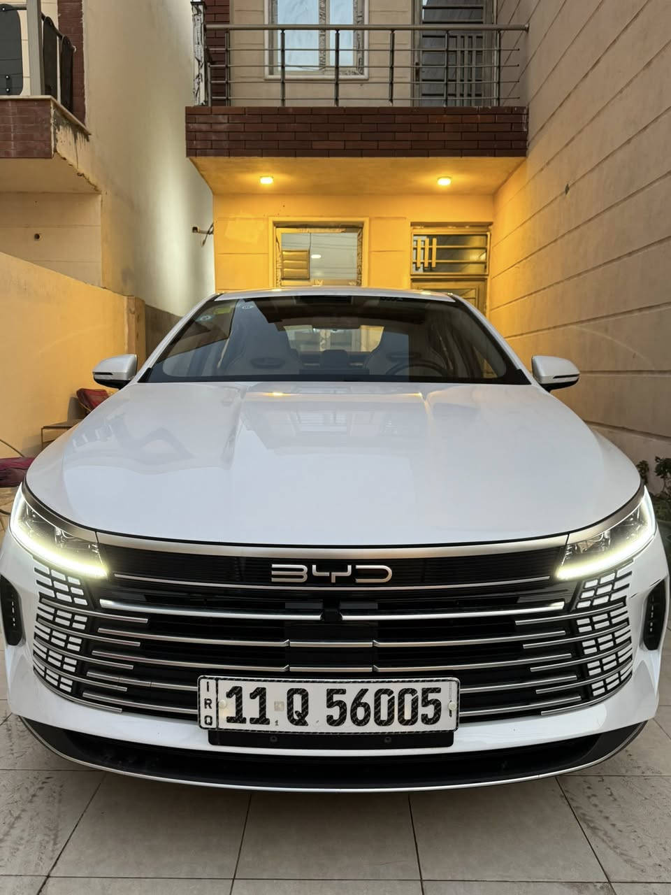 السلام عليكم للبيع  او المراوس BYD دسترويل موديل 2025 رقم بغداد باسمي تحويل مباشر كفالة من صبغ وتبديل والبارد ما عدا شخط بلدعامية خلفية والأمامية كل غراضة كاملة كارت وشاحنة واستلام من زيرو عندي العنوان بغداد الكرخ ابو غريب مجمع الزيتون ***********
