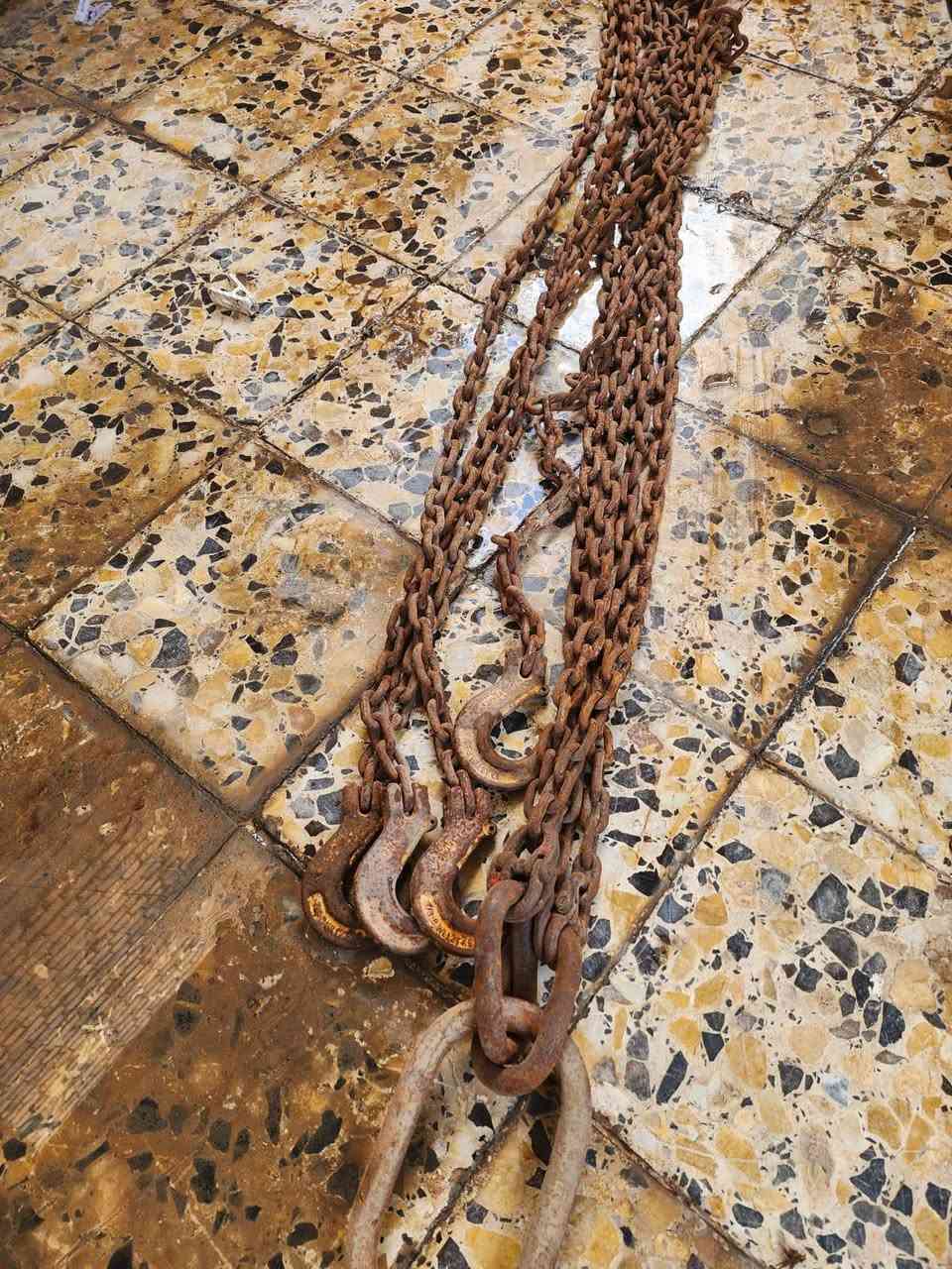 سلام عليكم سناسل كرين للبيع ال٢ طولها ٤.٥ وال٤ طولها ٣
للاستفسار ***********
