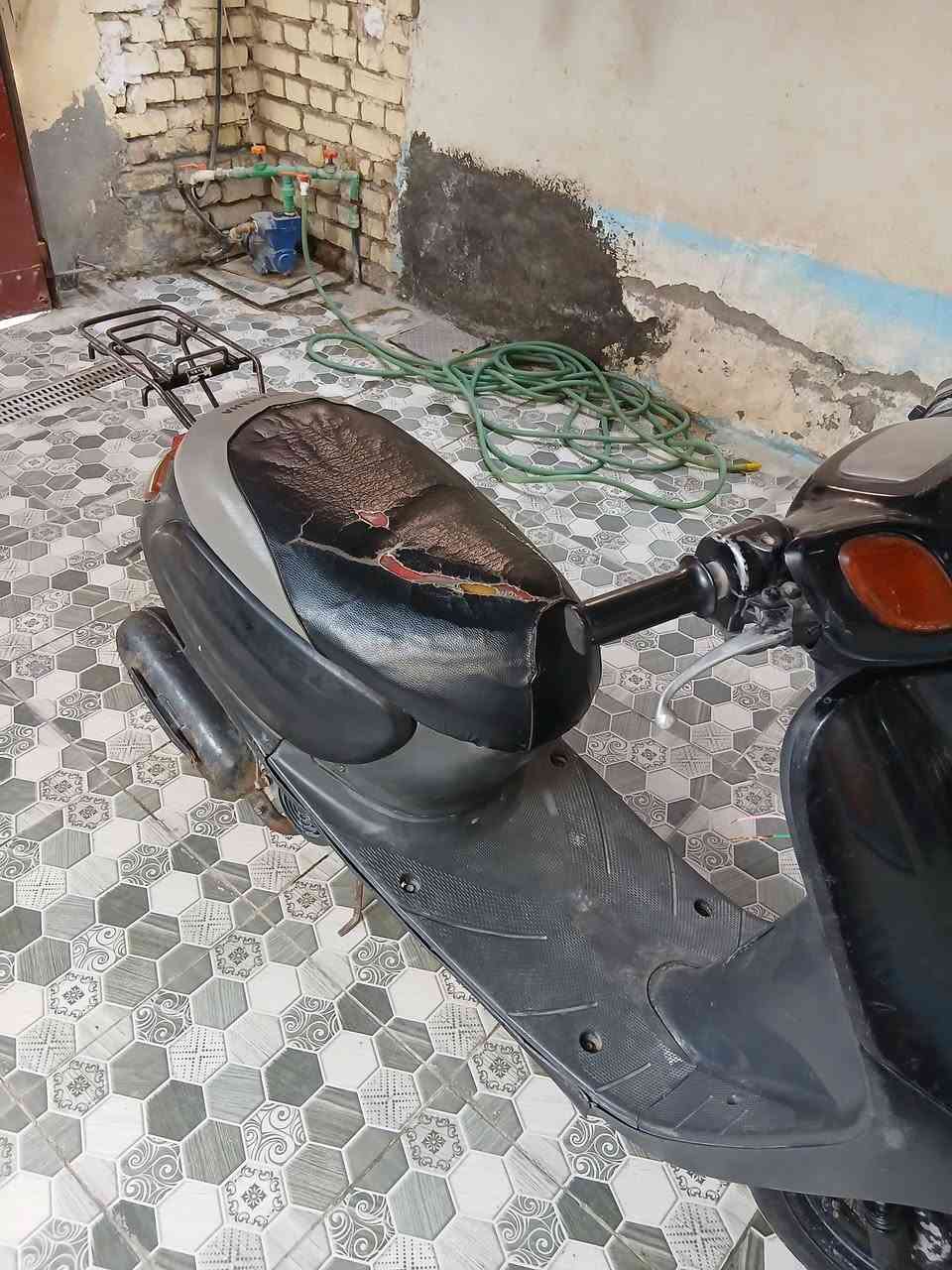 للبيع منغولي نثيه عوزهه باتري وكلوبات اشاير يعني ربط دراجه سلفه شغال النضافه شوفت عينك هندر واحد بكل وقت قفل اكسن سكان شراي يجي خاص *********** ناصريه مركز
