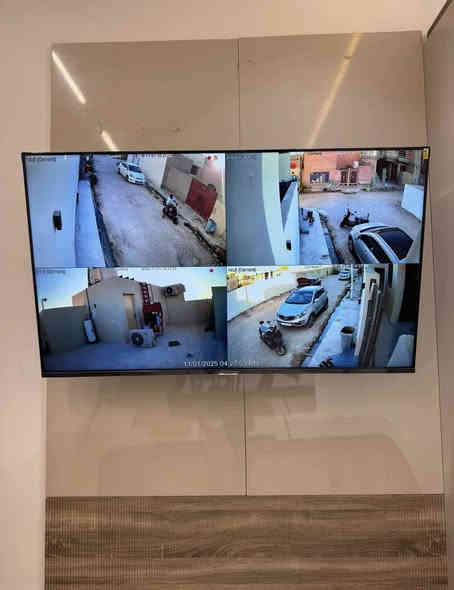 مستمرون🤌🏻💪🏻
الحمدلله تم تأمين 3منزل🏡في ناحية النيل (28)#كامرات
من ماركة #دهوا(5m)+ (2m) 🌈Full C أصلي ضمان(س2) ‏سنتان                     
حصرياً ب أدارة🧑‍💻 #علي الزعيم ***********📞🚗👷‍♂️
جديد وحصريآ ليس الوحيدين ولكننا الأفضل
يتوفر لدينا جميع أنواع السستم و التجميع 💯
‏Dahua ☑️
‏Hik vision ☑️
☑️ASWAR
وأسعار مغرية جدآ مع #علي الزعيم🥇👷‍♂️
عرض خاص🎁مع كل سستم ماوس لاسلكي مع كبل hd مع مجاني مع عمل احترافي 💯
نصب وتأسيس وتسليك جميع انواع الكيبلات
استاندات بوكسات وبعمل احترافي 1/1👍
يوجد أيضًا توصيل لجميع المحافظات 🚕(#واتس***********☎️
‼️علماً ليس لدينا رقم اخر‼️
العنوان ناحية الامام الصباغيه مجاور أزياء سيف صلاح مقبيل ملعب الصباغيه شارع العام
