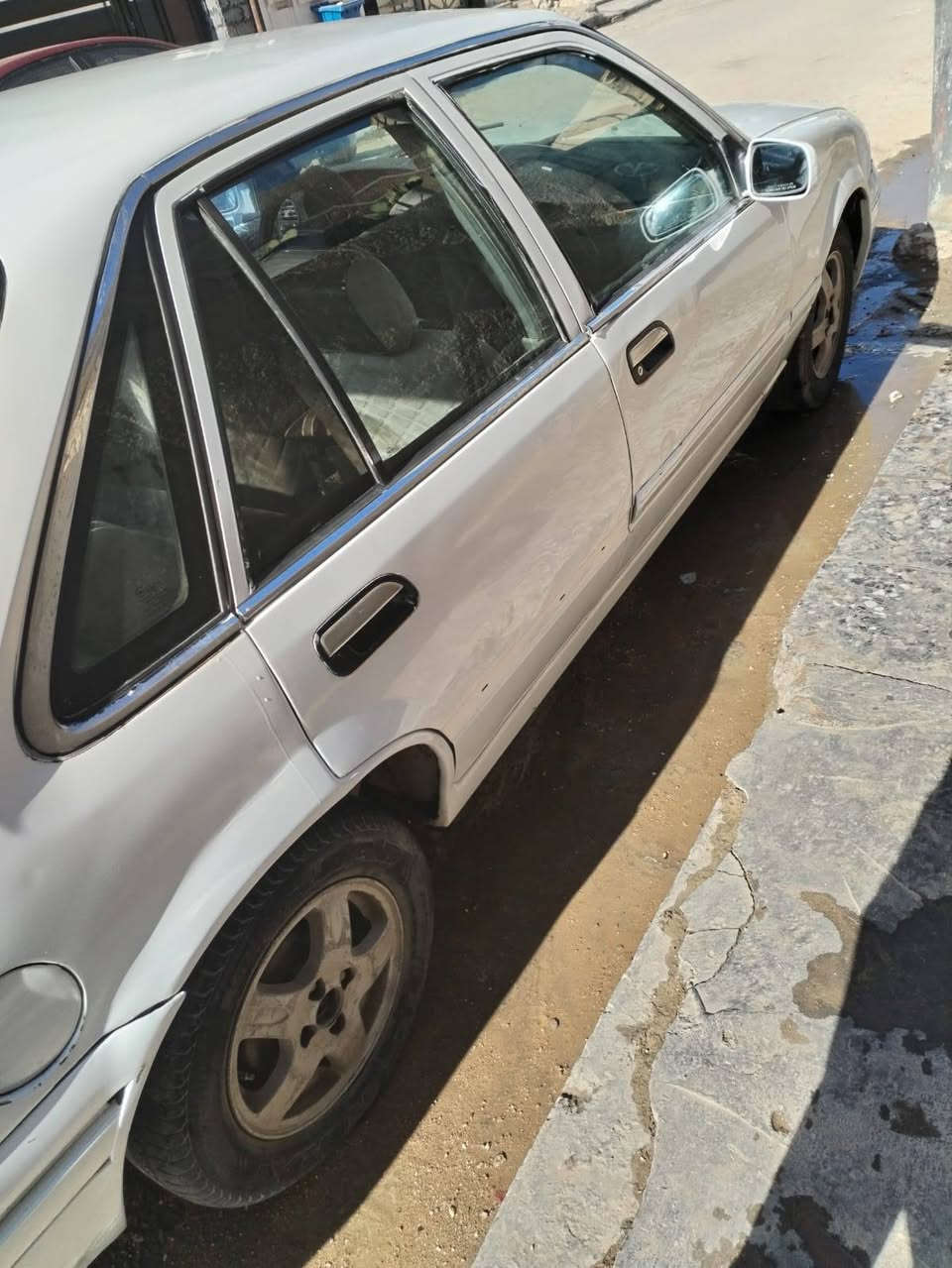 برنس فراشه موديل 1997 السعر 27 وبيها مجال العنوان بغداد تقاطع درويش
للاستفسار الاتصال:***********
