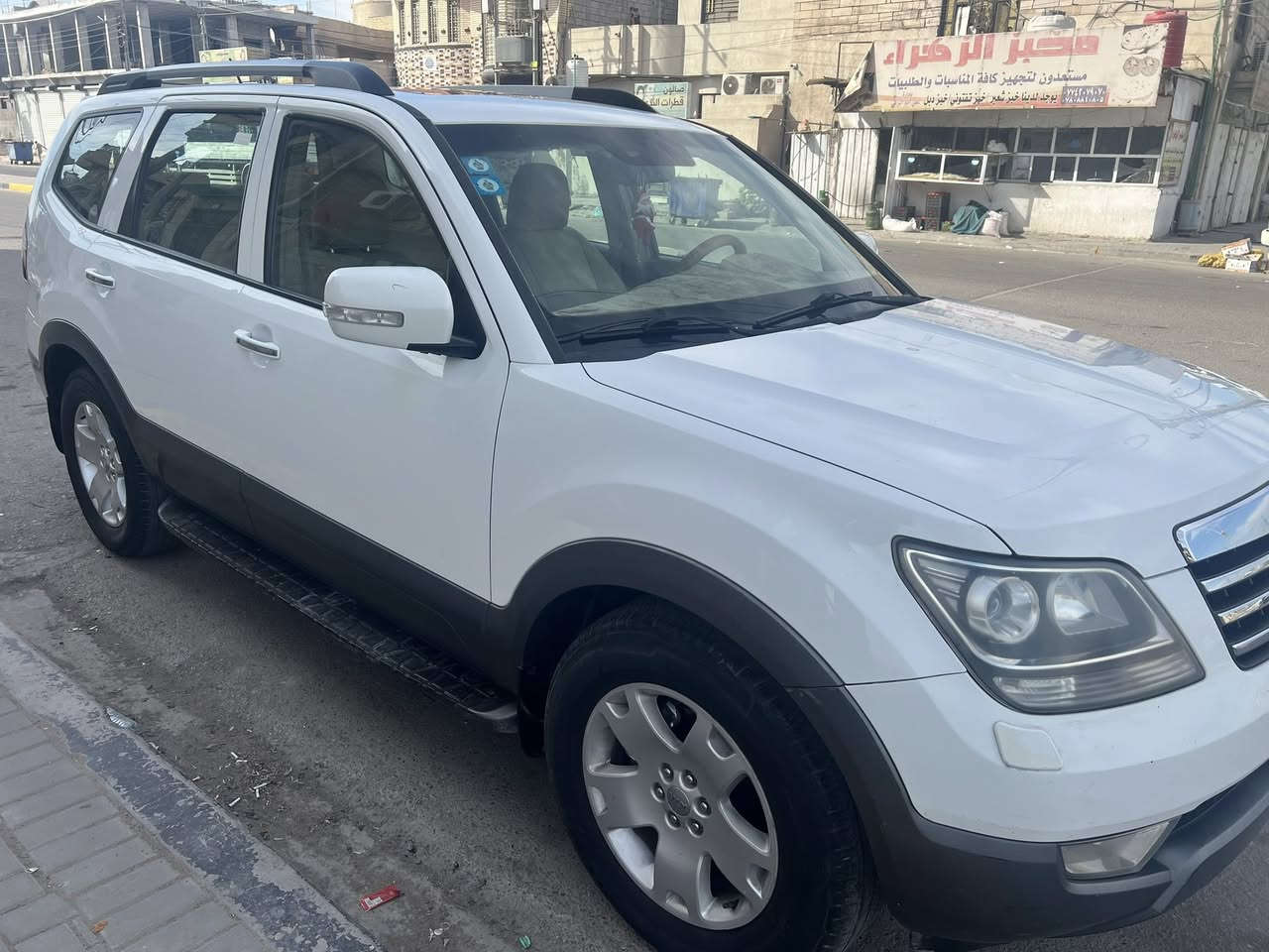 السلام عليكم كيامهافي البيع مديل 2013 مكفولة كفالة عامة من صبغ وضربة وتبديل مكينة كيركفالة تبريدتدفئه حدادة تخم تايرفورويل زراك لايت زنون شاشة باب خلفي شفط بصمة فل مواصفات واخدعلئ واحد رقم جديدوبسمي سيارةًجديدةًكلش ومال جناي مامتعبها وبل عافية الي ياخذهامكاني بصرة حي شرطةًرقمي *********** سنوية 2030  السعر155 ومجال قليل
