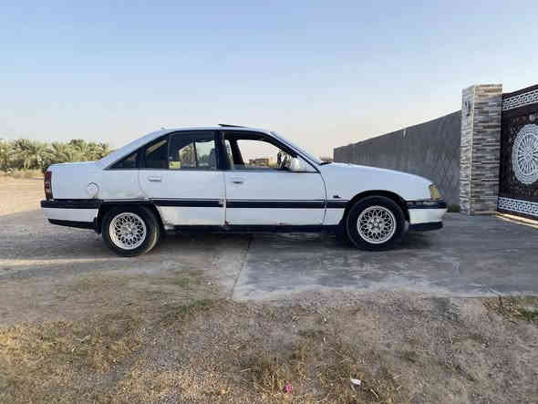 السلام عليكم 
وميكاء موديل 92رقم صلاح الدين مشروح وطني دولي 
كير ومحرك بشرط كير وتماتيك 
محرك 20 
صدر امامي وخلفي 70بل 100
تايرات  باتري جديد 
كهربائية كله شغاله 
سقف سليت 
شاشه لايت زنون 
السعر 33وبيها مجال 
المكان سامراء ناحيت المعتصم 
***********
