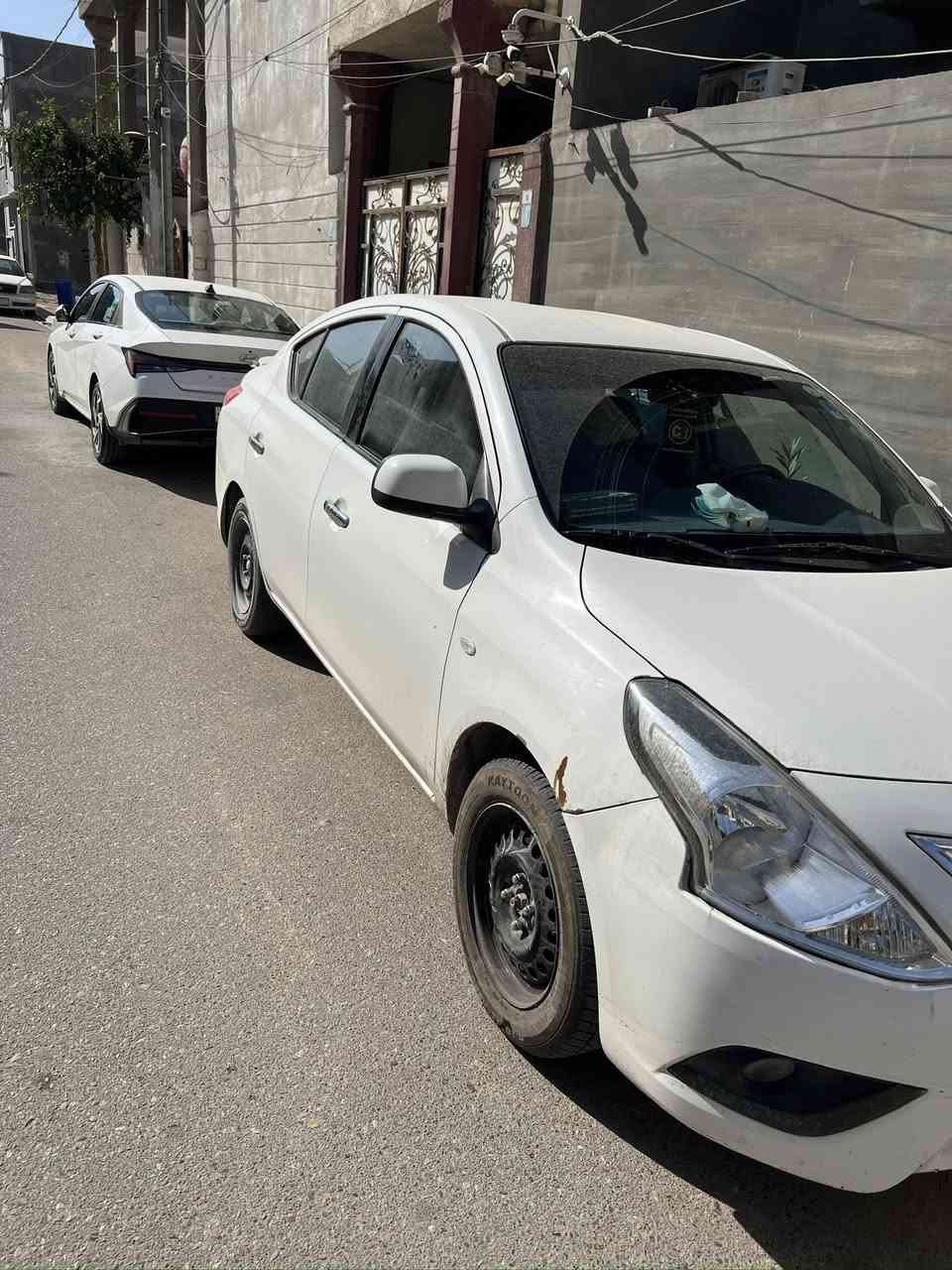 نيسان صني الهندي مديل 23 بيه بارد بجاملغ مال العبري ومارت بصفحت السايق ل4اصابع وكم ملاحضه بسيطه السعر 115 وبيه مجال 
***********
