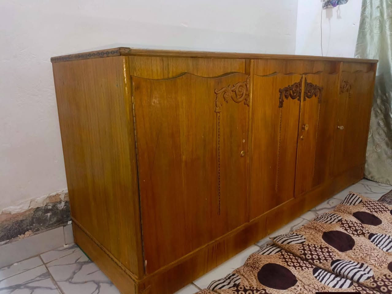 للبيع بوفيه منضدنظيفه خشب صاج سعر 200. حله مركز المدينه اي استفسار خاص


**إذا كنت صاحب هذا الإعلان وتريد حذفه لأي سبب، رجاءا أرسل رسالة إلى الدعم الفني**