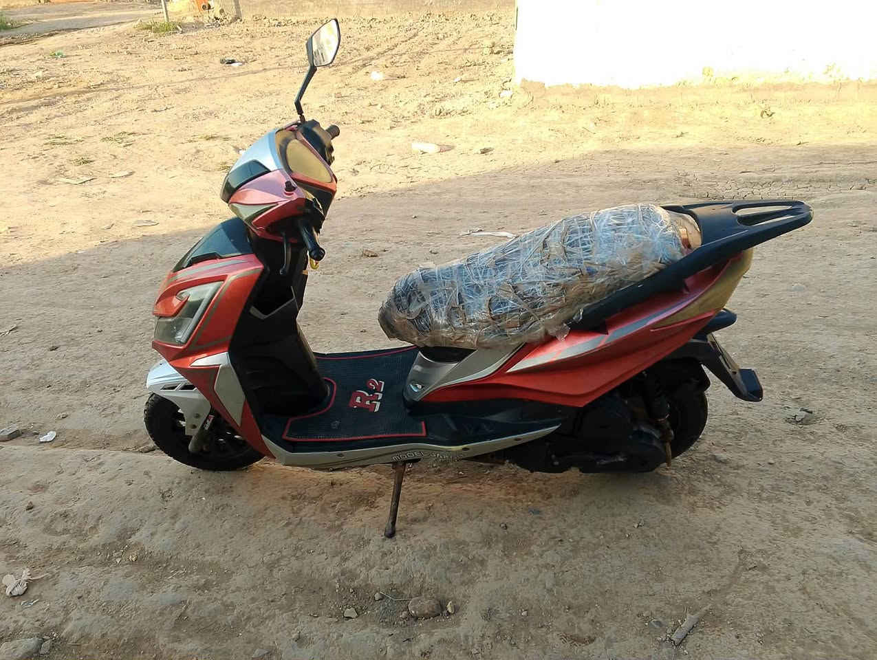 سلام عليكم دراجة نوع سكنس  ياباني جامبو للبيع جاهزة شغالة هندر سلف سعر 470بيها مجال عنوان القاسم رقم الهاتف ***********
