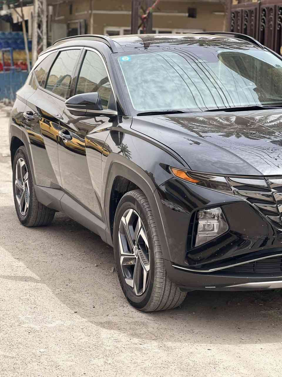 سلام عليكم
توسان ٢٠٢٣ هايبرد 
سياره فول مواصفات 
سياره حادث  ربع بنيد بارد بدون صبغ
سياره حلوة كلش احلة من لصور 
سياره ٢٢٠ وبيهة مجال 
***********
