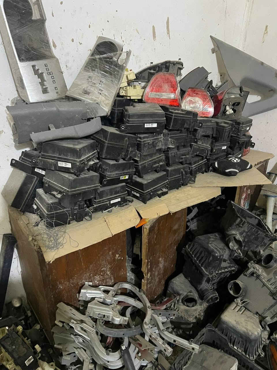 غراض النتره مقدس تفصيخ بغداد طالبيه يم علوه زويني موجود توصيل 6الف كل محافظات وبغداد 5الف ***********
