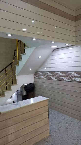 سلام عليكم دار للبيع مساحه 100مربع 10×10بناء حديث خدمات كامله قرب مدارس الثانويه وبتدائيه وروضه مكلف بنشر هاذ رقم ***********
